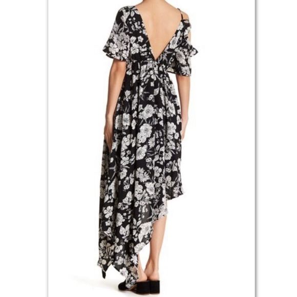 Fate Floral Asymmetrical Hem black and white Dress size small - Picture 2 of 3